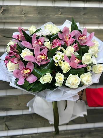Букет цветов из: Розы и Хризантемы в Данилово