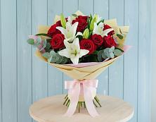 Букет цветов из:  Лилии и Розы в Данилово
