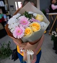 Букет цветов из:  Герберы, Розы и Хризантемы в Данилово