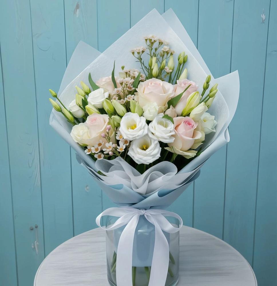 Букет цветов из: Розы и Лизиантусы в Данилово