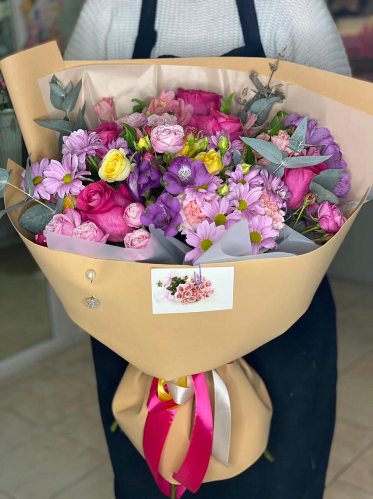 Букет цветов из: Хризантемы, Гвоздики и Альстромерии в Данилово