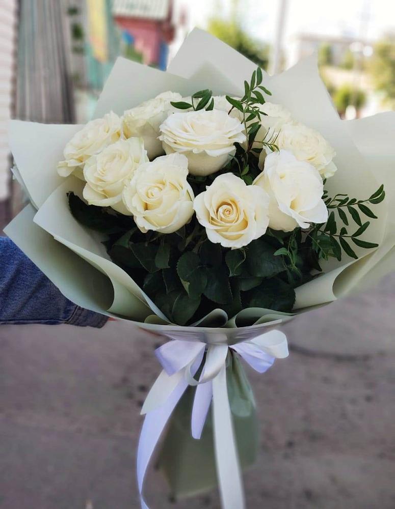 Букет Белые розы Проуд в Данилово