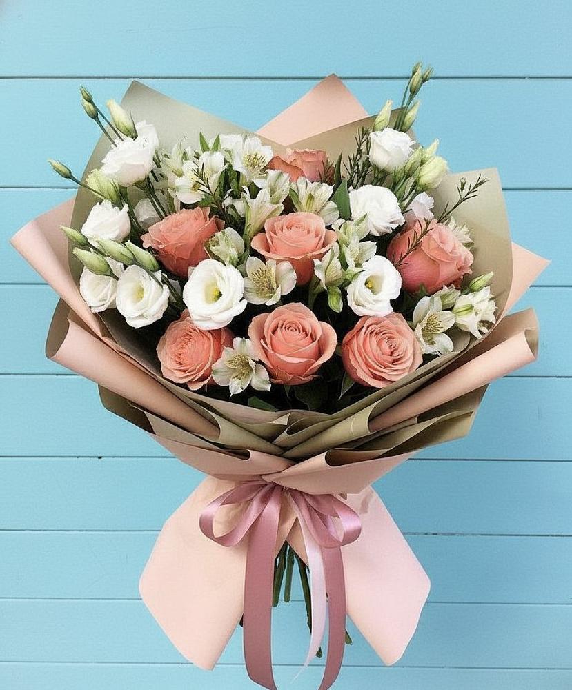 Букет цветов из: Розы, Альстромерии и Лизиантусы в Данилово