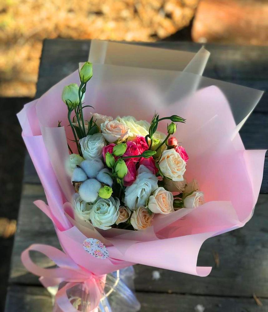 Букет цветов из: Розы и Лизиантусы в Данилово