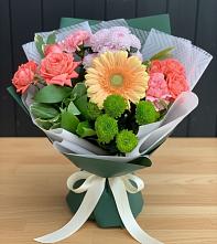 Букет цветов из:  Гвоздики, Розы, Герберы и Хризантемы в Данилово