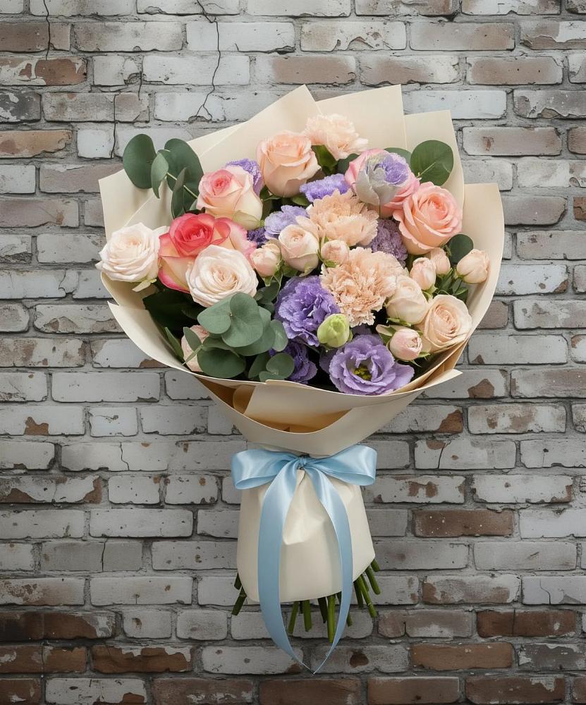 Букет цветов из: Розы, Лизиантусы и Гвоздики в Данилово