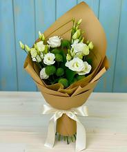 Букет цветов из:  Хризантемы и Лизиантусы в Данилово