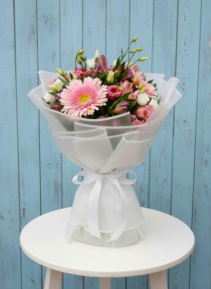 Букет цветов из: Герберы, Альстромерии и Лизиантусы в Данилово