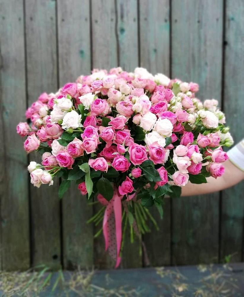 Букет Розовые кустовые розы Натали и Лав Лидия в Данилово