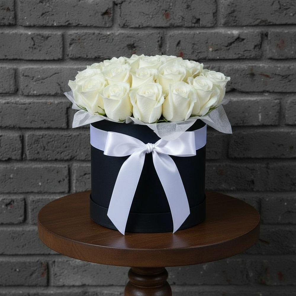 Цветочная композиция из Розы в шляпной коробке в Данилово